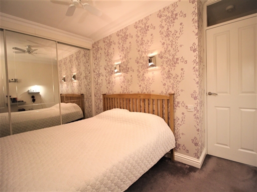 Room in Shared House 136...
Available To Rent